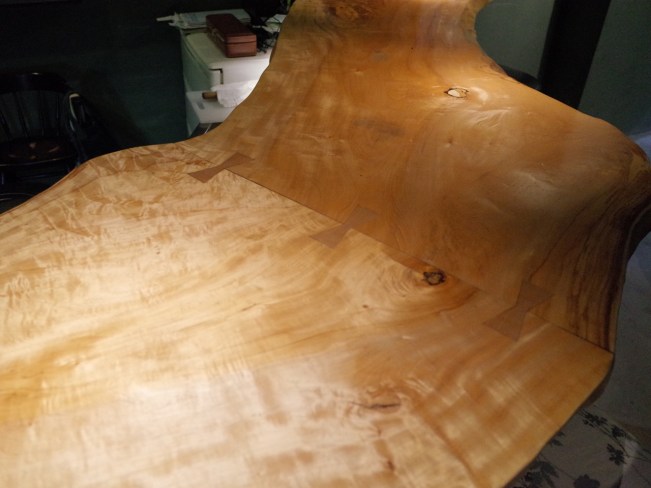 Nighthawks counter wood